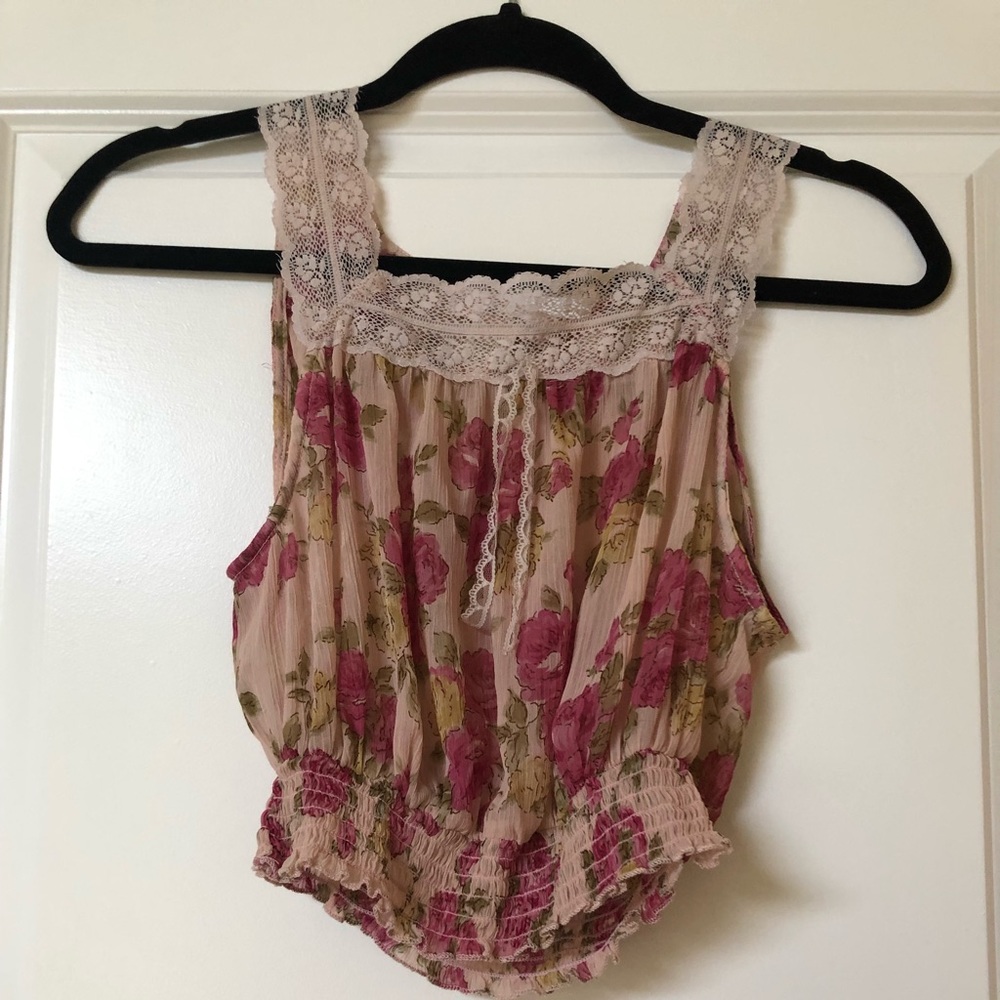 Urban Outfitters Band of Gypsies Floral Crop Top